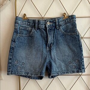 12 | Girls Gap Jean Classic Blue Denim Shorts with Floral Embroidery